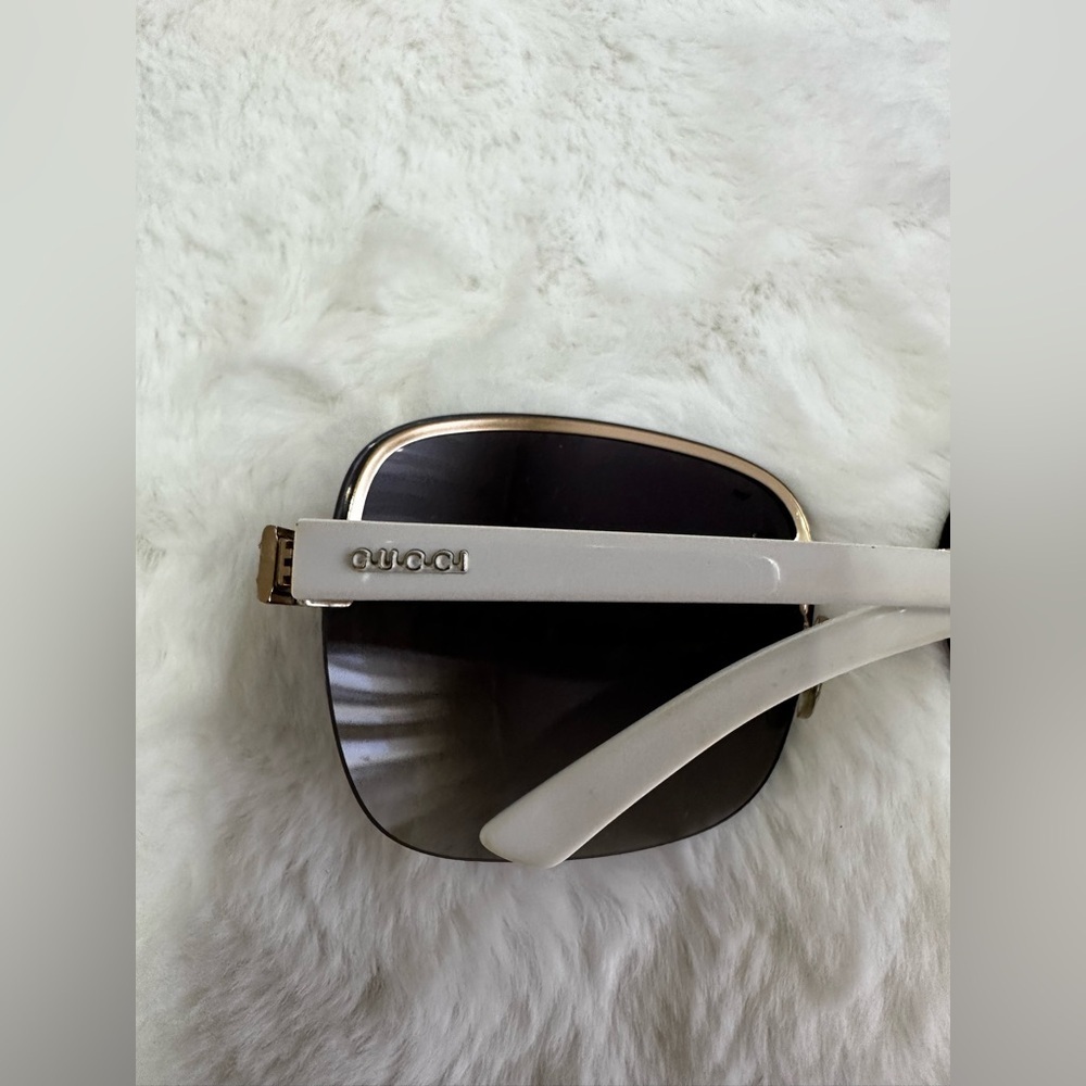 Gucci white and and red and green stone with gray lenses Sunglasses - Picture 4 of 8